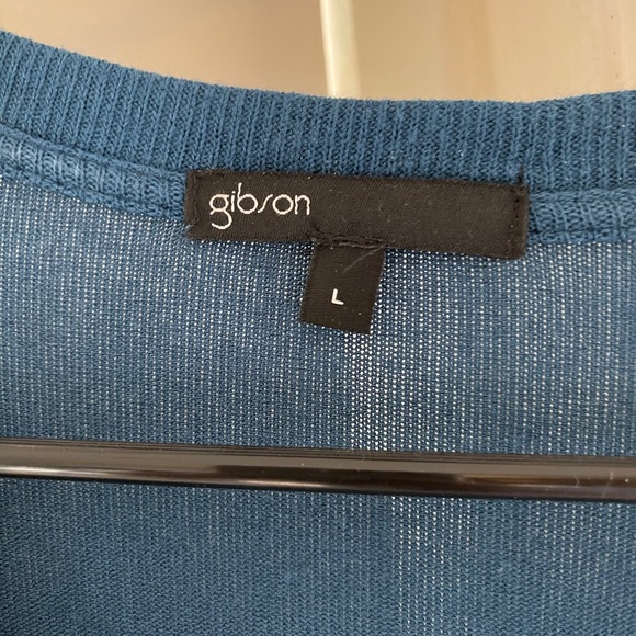 Long sleeve Gibson top - Picture 2 of 2
